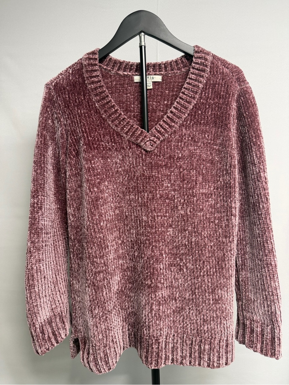 Orvis Chenille V-Neck Pullover Sweater in Dusty Mauve